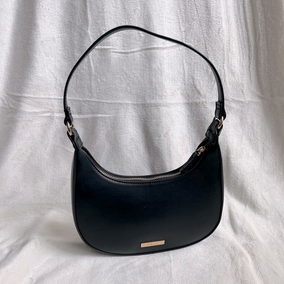 Mali and Lili Leilani Vegan Leather Baguette Shoulder Bag - Picture 3 of 11